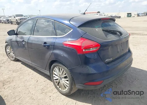 2016 Ford Focus Titanium из США, поврежденный, VIN 1FADP3N2XGL356169